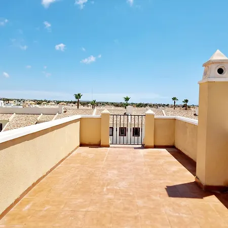 Tourist Paco, Ciudad Quesada, Private Pool, Private Parking Holiday home