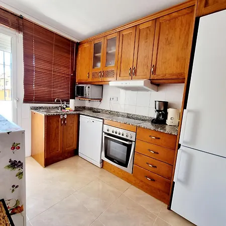 Holiday home Tourist Paco, Ciudad Quesada, Private Pool, Private Parking