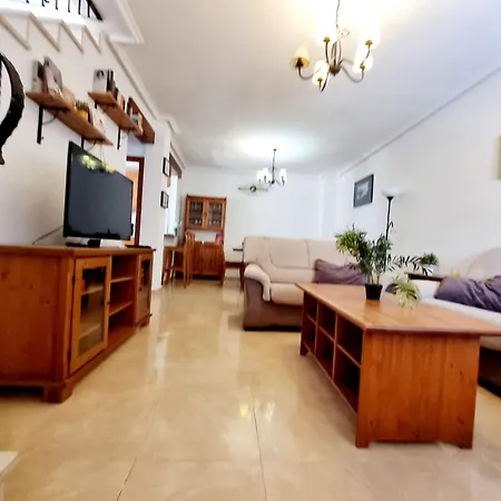Tourist Paco, Ciudad Quesada, Private Pool, Private Parking * Ciudad Quesada