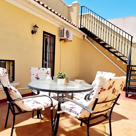 Holiday home Tourist Paco, Ciudad Quesada, Private Pool, Private Parking *