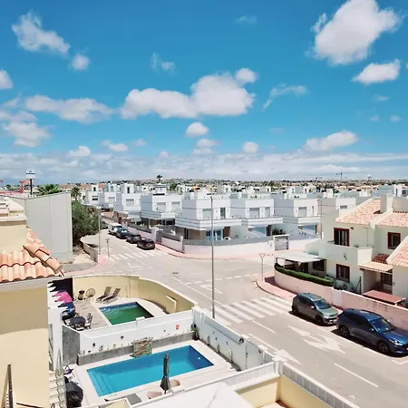 Tourist Paco, Ciudad Quesada, Private Pool, Private Parking *