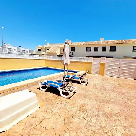 Tourist Paco, Ciudad Quesada, Private Pool, Private Parking Holiday home *
